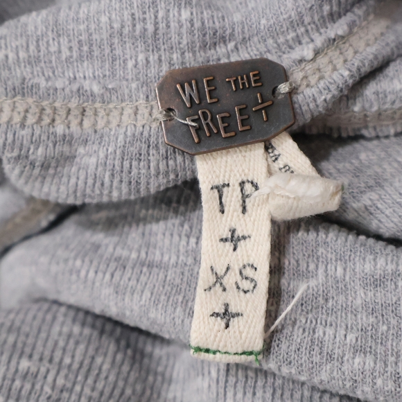 We The Free Heather Gray Knit Top - Picture 6 of 7